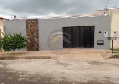 VENDE-SE ÓTIMA CASA NO BAIRRO ANTONIO CAIADO