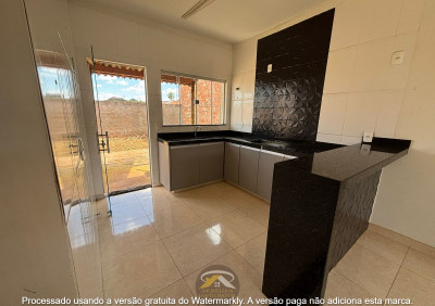 VENDE-SE CASA NO BAIRRO ONEIDA MENDES