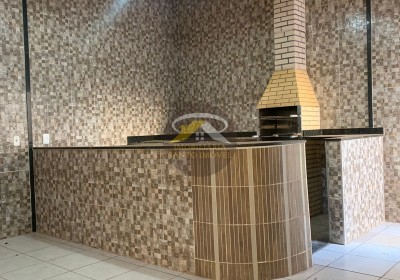 VENDE-SE CASA NO BAIRRO CIDADE NOVA