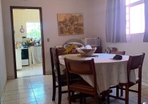 VENDE-SE EXCELENTE CASA NO BAIRRO GAMELEIRA