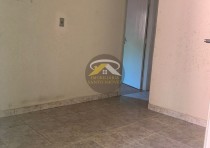 VENDE-SE CASA EM AVENIDA NO BAIRRO UBERABA 1