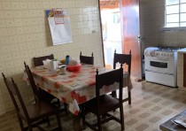 VENDE-SE EXCELENTE CASA NO BAIRRO LEBLON