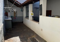 VENDE-SE EXCELENTE CASA NO BAIRRO LEBLON