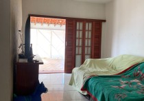 VENDE-SE CASA NO BAIRRO ANTÔNIA CANDIDA I