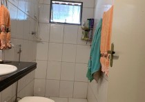 VENDE-SE CASA NO BAIRRO NENE GOMES EM UBERABA