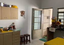 VENDE-SE CASA NO BAIRRO NENE GOMES EM UBERABA