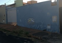 VENDE-SE TERRENO NO BAIRRO NENE GOMES - 250M²