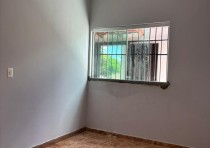 VENDE-SE EXCELENTE CASA NO BAIRRO JD MANHATTAN