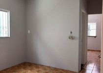 VENDE-SE EXCELENTE CASA NO BAIRRO JD MANHATTAN