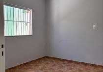 VENDE-SE EXCELENTE CASA NO BAIRRO JD MANHATTAN