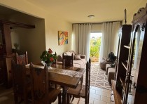 VENDE-SE: APARTAMENTO COM SACADA DISPONIVEL NO BAIRRO FABRICIO