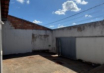 ALUGA-SE: ÓTIMA CASA NO BAIRRO MARAJÓ II