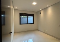 VENDE-SE CASA NOVA NO CONDOMÍNIO DAMHA 2