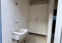 VENDE-SE CASA COM VARANDA GOURMET NO BAIRRO NENE GOMES