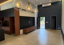 VENDE-SE: CASA DISPONÍVEL NO CONDOMÍNIO DAMHA I.