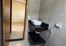 CASA COM FINO ACABAMENTO DISPONÍVEL PARA VENDA NO BAIRRO JD ESPANHA