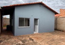 CASA BEM CONSERVADA DISPONÍVEL PARA VENDA NO BAIRRO COLIBRI