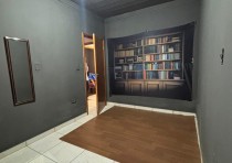 CASA CONSERVADA DISPONÍVEL PARA VENDA NO BAIRRO LEBLON