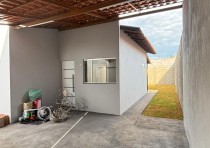 CASA COM FINO ACABAMENTO DISPONÍVEL PARA VENDA NO BAIRRO JD ESPANHA