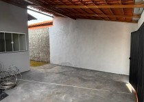 CASA COM FINO ACABAMENTO DISPONÍVEL PARA VENDA NO BAIRRO JD ESPANHA