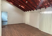 CASA COM TRÊS QUARTOS DISPONÍVEL PARA VENDA NO BAIRRO UBERABA 1.