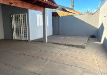 VENDE-SE EXCELENTE CASA NO BAIRRO VALIM DE MELO