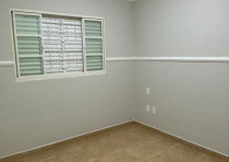 VENDE-SE EXCELENTE CASA NO BAIRRO VALIM DE MELO