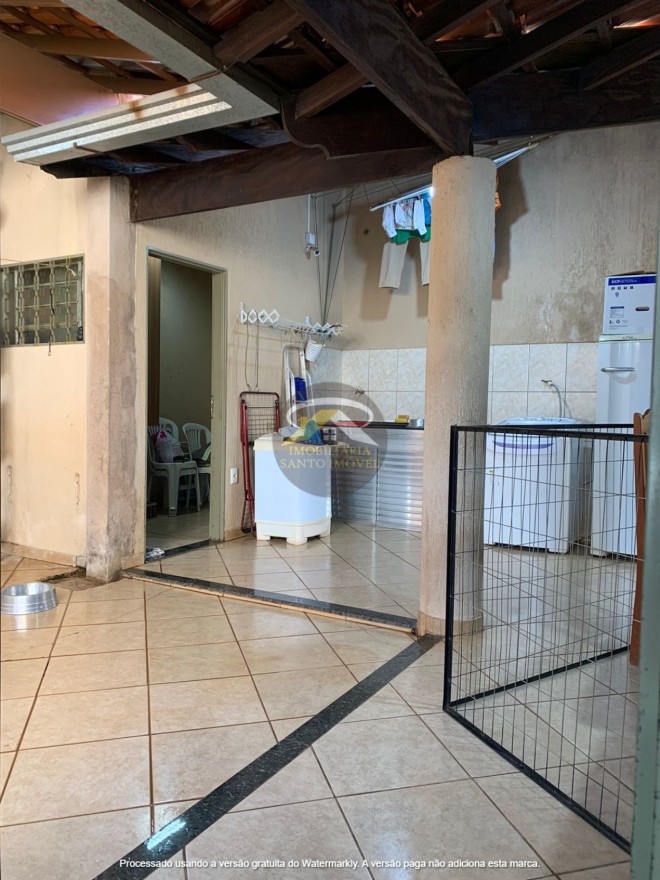 VENDE-SE CASA CONSERVADA NO BAIRRO PACAEMBU I EM UBERABA