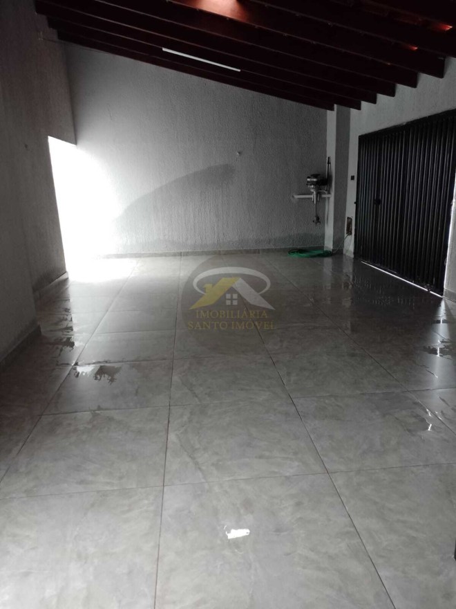 VENDE-SE ÓTIMA CASA NO BAIRRO ANTONIO CAIADO