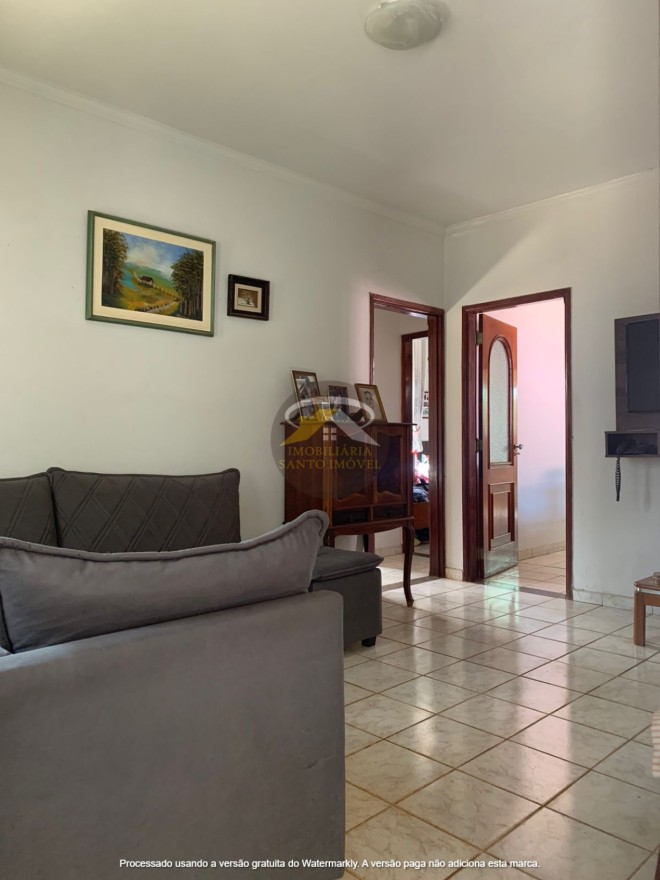 VENDE-SE EXCELENTE CASA NO BAIRRO GAMELEIRA