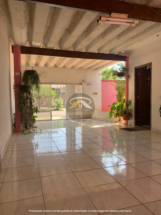 VENDE-SE EXCELENTE CASA NO BAIRRO GAMELEIRA