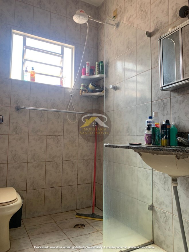 VENDE-SE EXCELENTE CASA NO BAIRRO GAMELEIRA