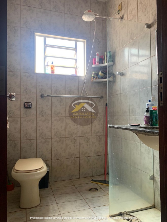 VENDE-SE EXCELENTE CASA NO BAIRRO GAMELEIRA