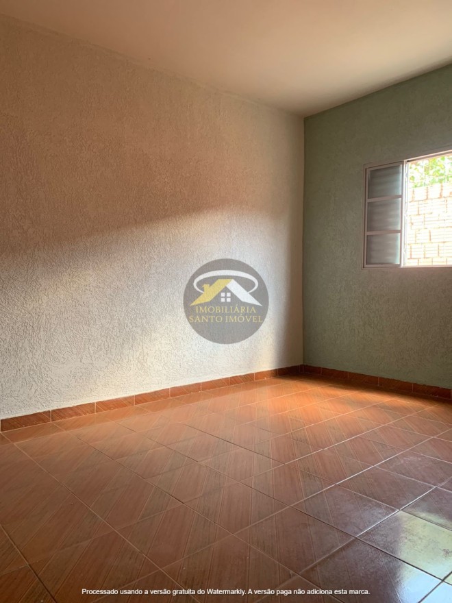 VENDE-SE CASA EM AVENIDA NO BAIRRO UBERABA 1