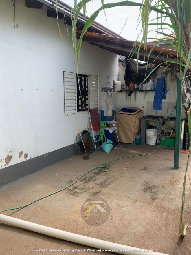 VENDE-SE CASA NO BAIRRO ANTÔNIA CANDIDA I