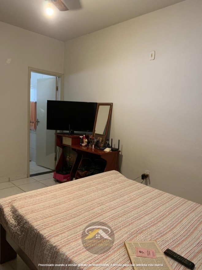 VENDE-SE CASA NO BAIRRO NENE GOMES EM UBERABA