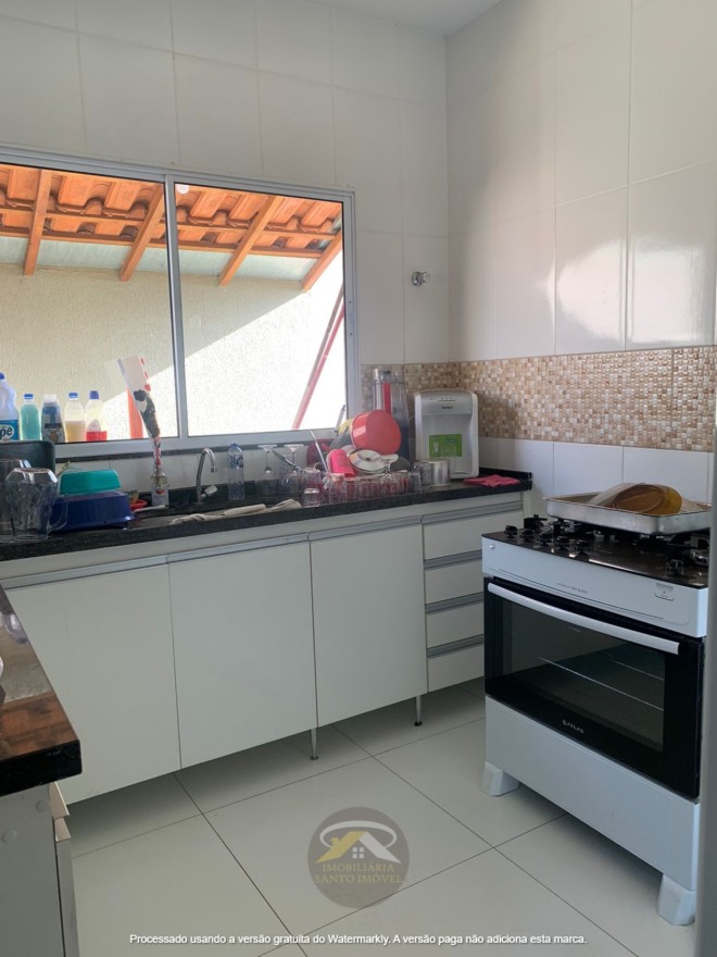 VENDE-SE EXCELENTE CASA NO BAIRRO ONEIDA MENDES II