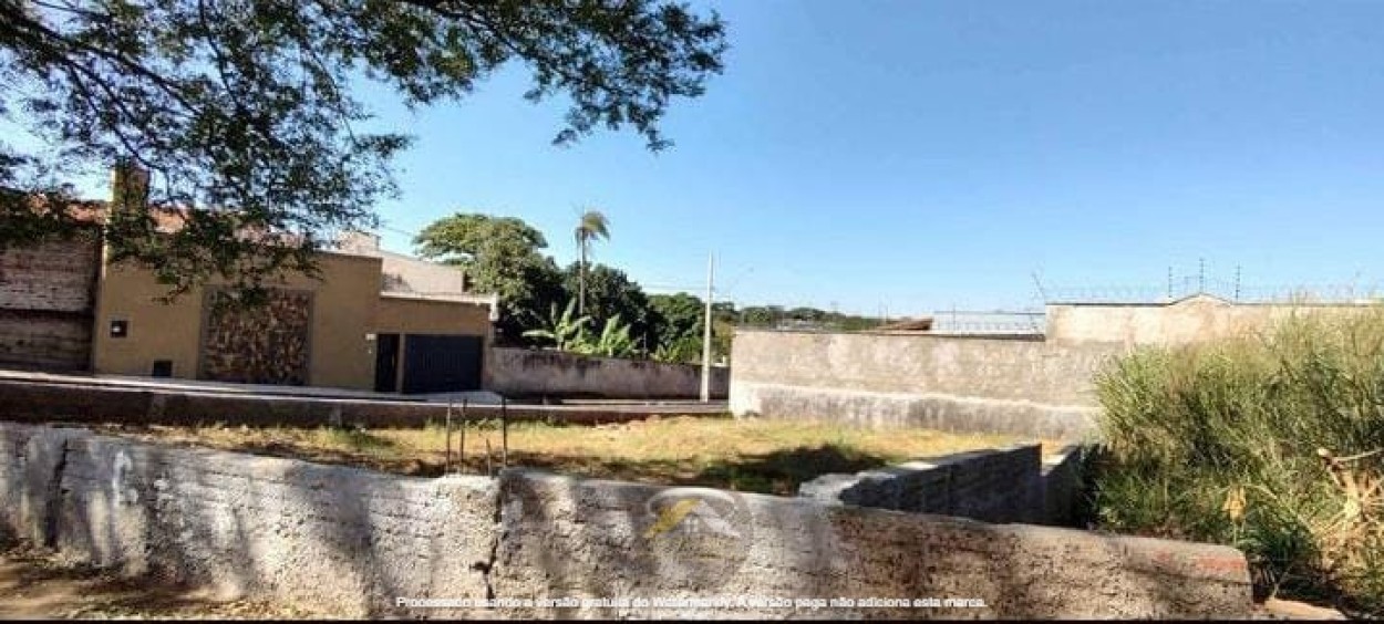 VENDE-SE TERRENO NO BAIRRO RESIDENCIAL ESTADOS UNIDOS