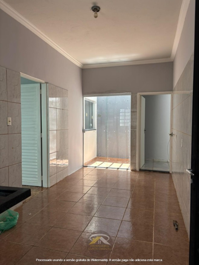 VENDE-SE EXCELENTE CASA NO BAIRRO JD MANHATTAN