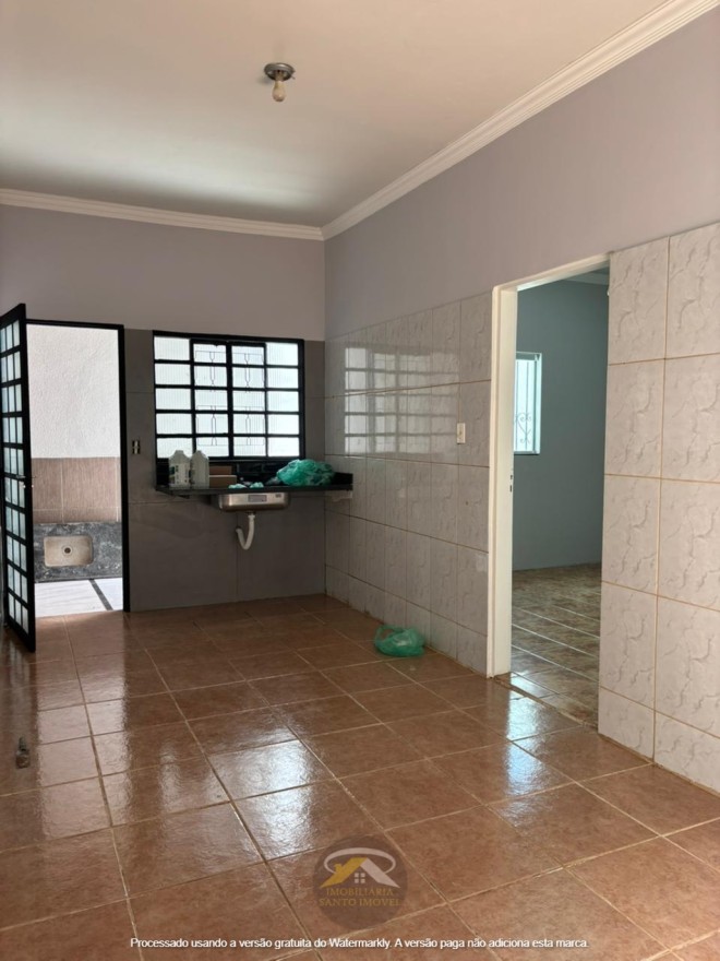 VENDE-SE EXCELENTE CASA NO BAIRRO JD MANHATTAN