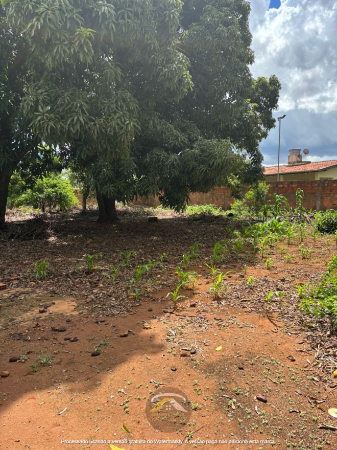 VENDE-SE TERRENO NO BAIRRO ABADIA