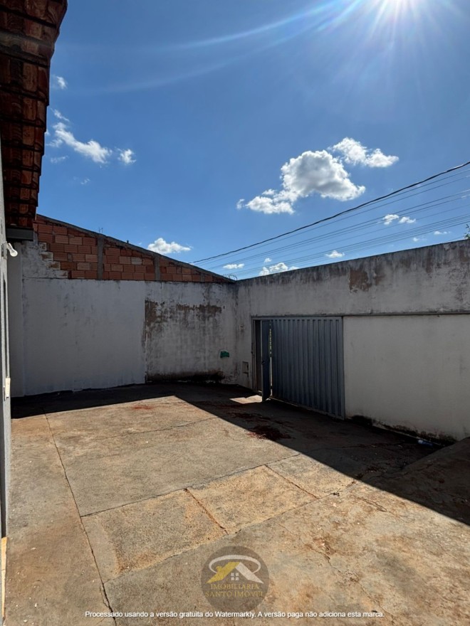 ALUGA-SE: ÓTIMA CASA NO BAIRRO MARAJÓ II