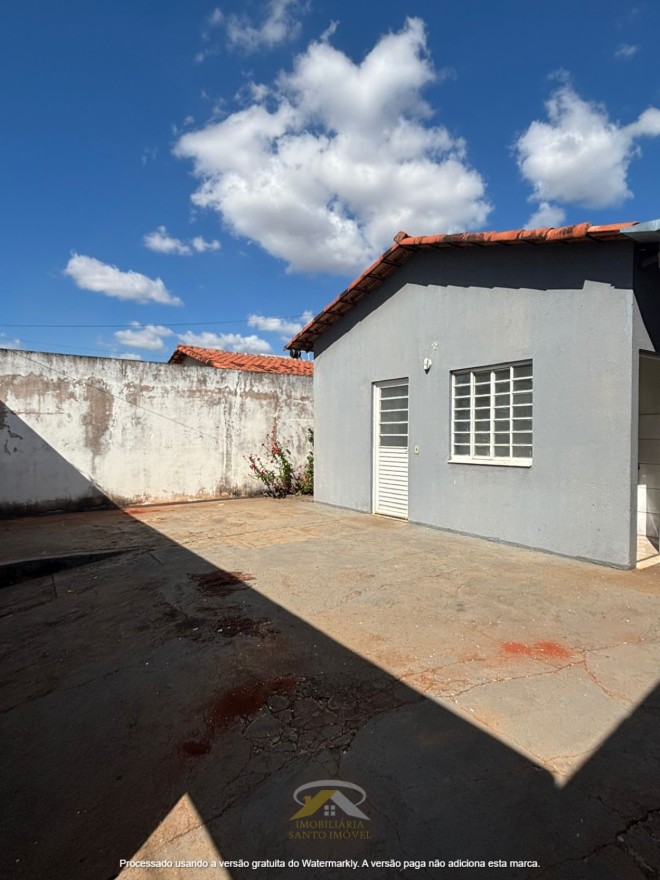 ALUGA-SE: ÓTIMA CASA NO BAIRRO MARAJÓ II