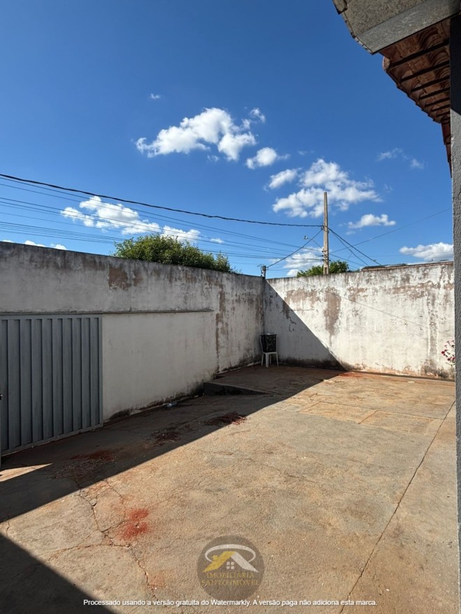 ALUGA-SE: ÓTIMA CASA NO BAIRRO MARAJÓ II