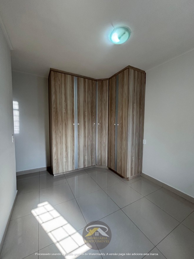 VENDE-SE CASA COM VARANDA GOURMET NO BAIRRO NENE GOMES