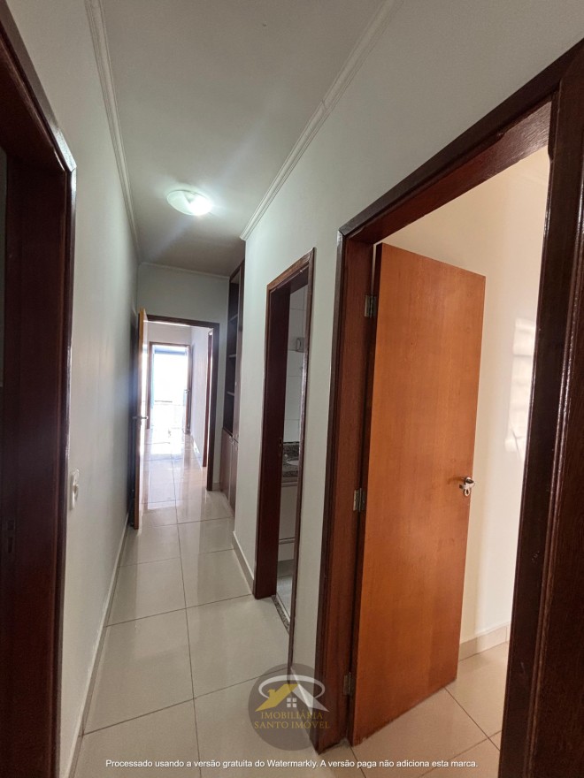 VENDE-SE CASA COM VARANDA GOURMET NO BAIRRO NENE GOMES