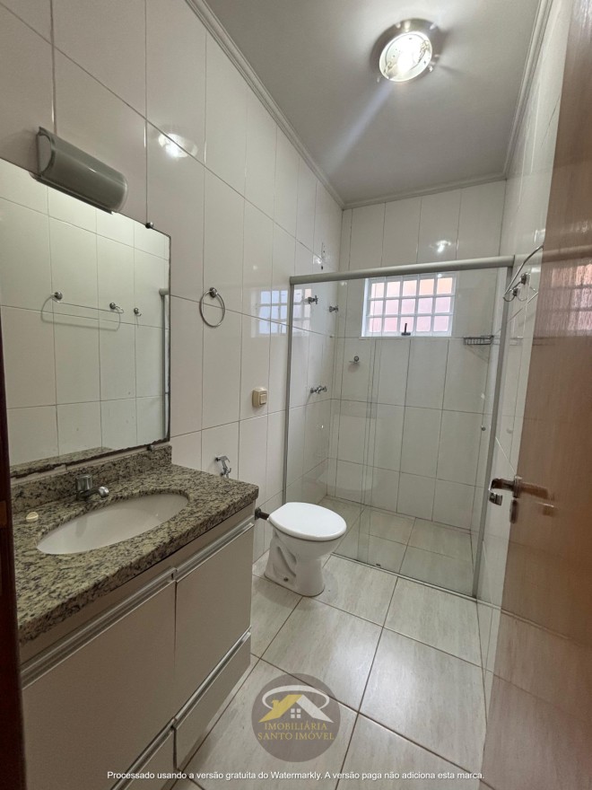 VENDE-SE CASA COM VARANDA GOURMET NO BAIRRO NENE GOMES
