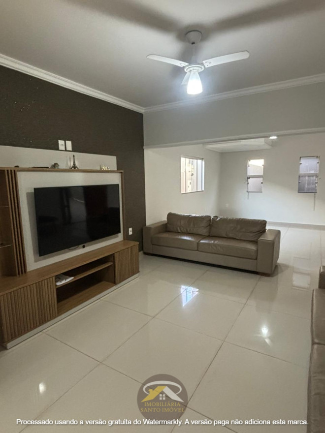 CASA FUNCIONAL PARA VENDA NO BAIRRO JARDIM SÃO BENTO