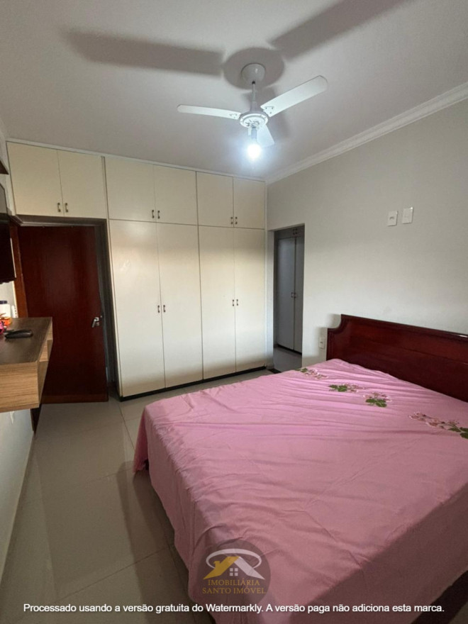 CASA FUNCIONAL PARA VENDA NO BAIRRO JARDIM SÃO BENTO