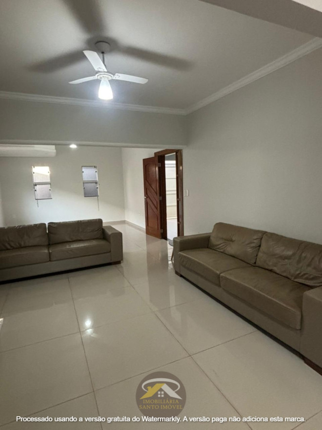 CASA FUNCIONAL PARA VENDA NO BAIRRO JARDIM SÃO BENTO